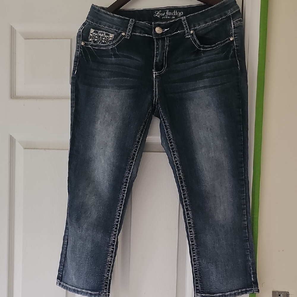 Love Indigo Women's Dark Blue Cropped Jeans